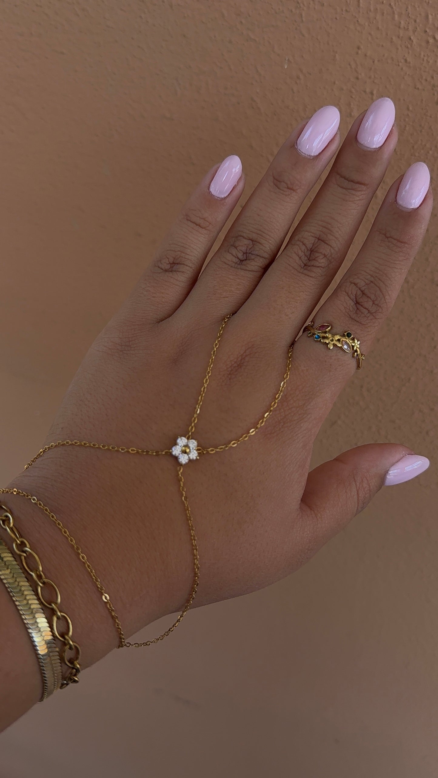 Hand Chain Flower